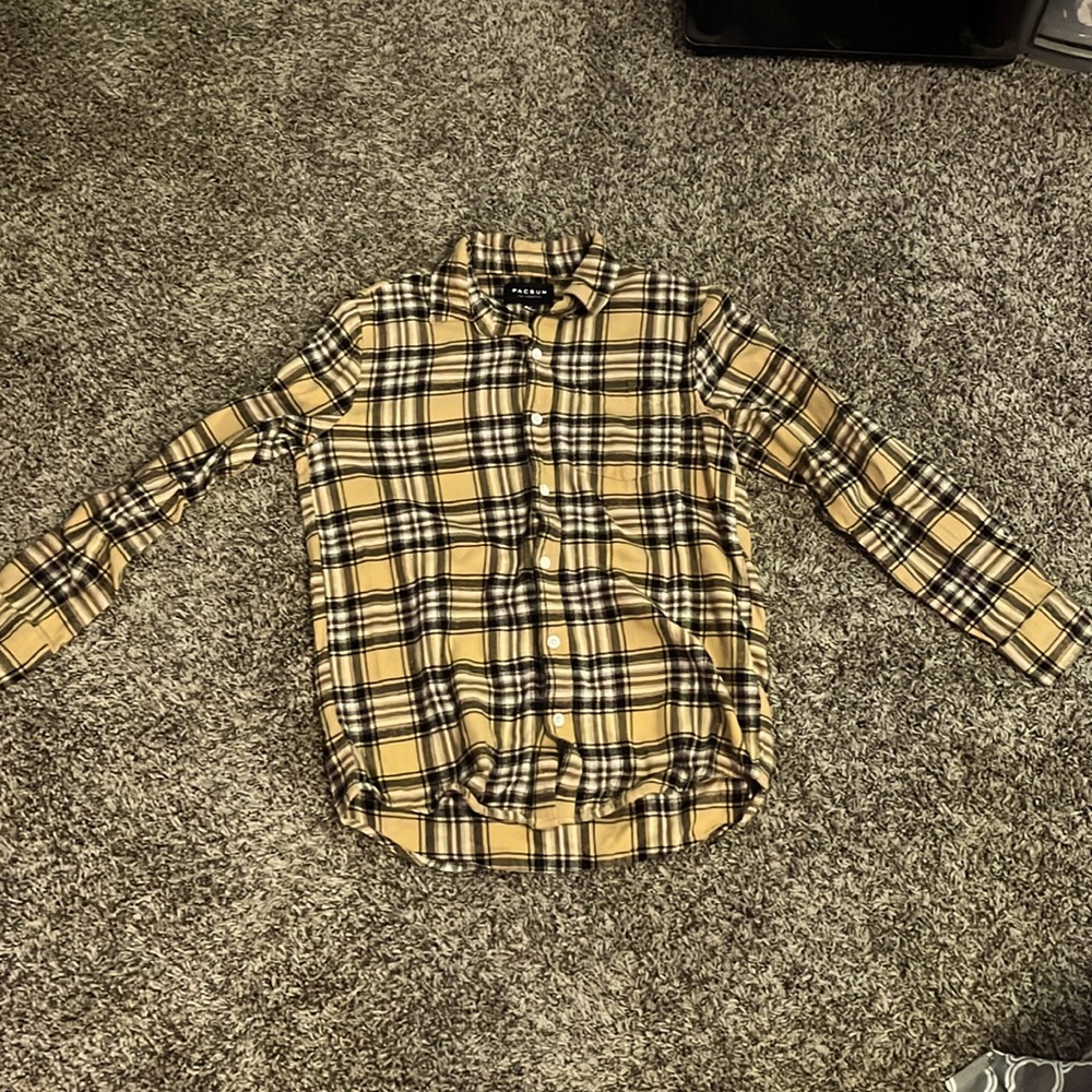 Black and yellow PacSun mens Flannel.
